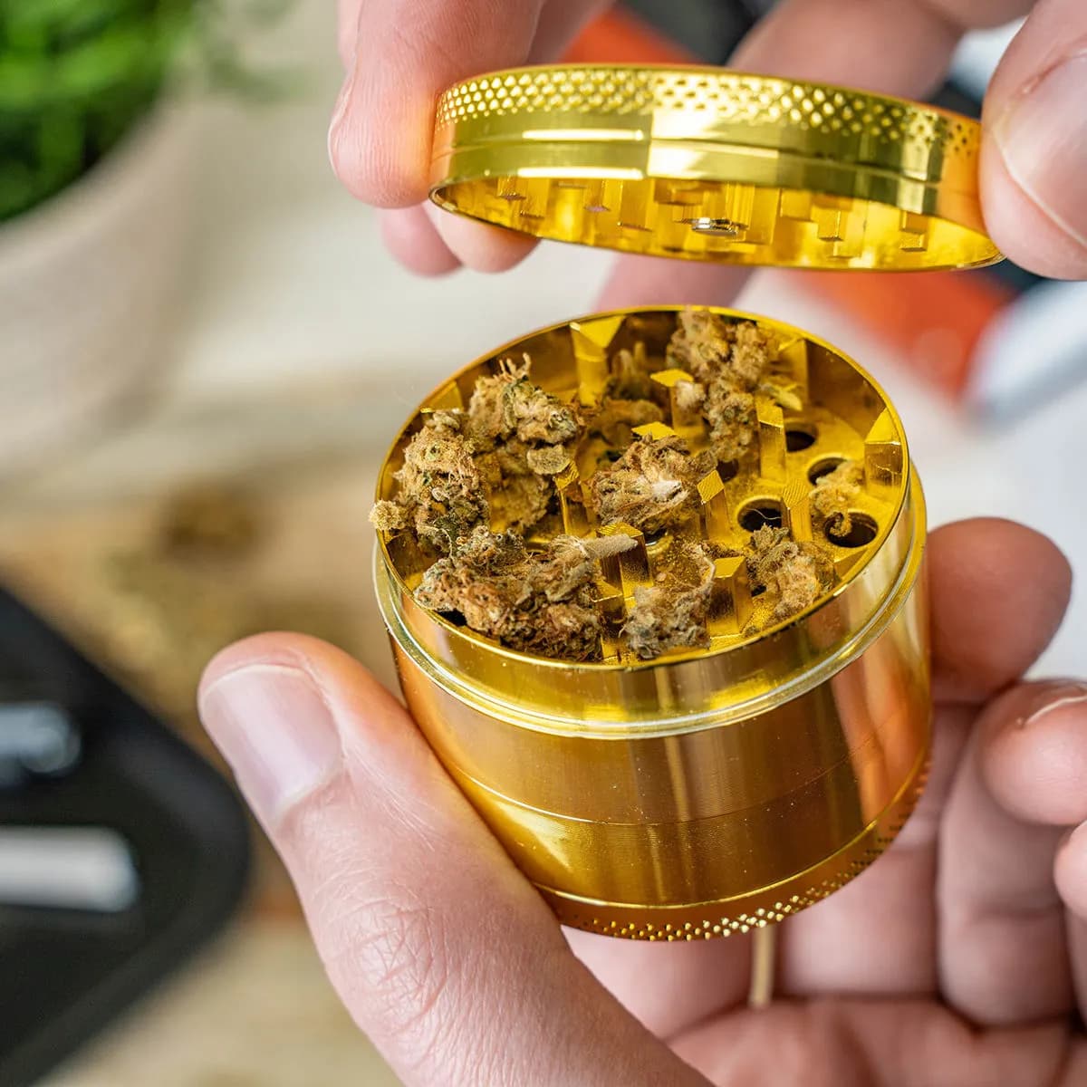 Metallinen jauhinkone 24K Gold